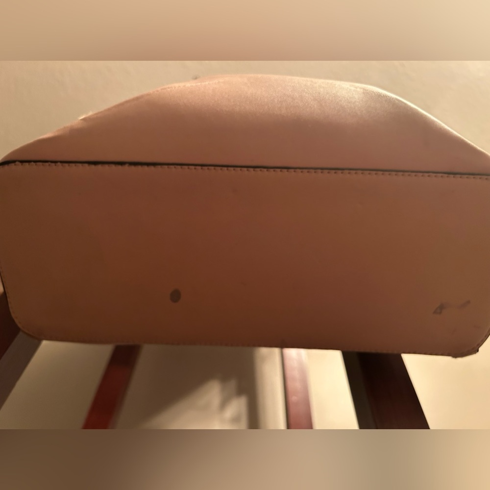 GUESS Handbag - Preloved - Picture 4 of 5